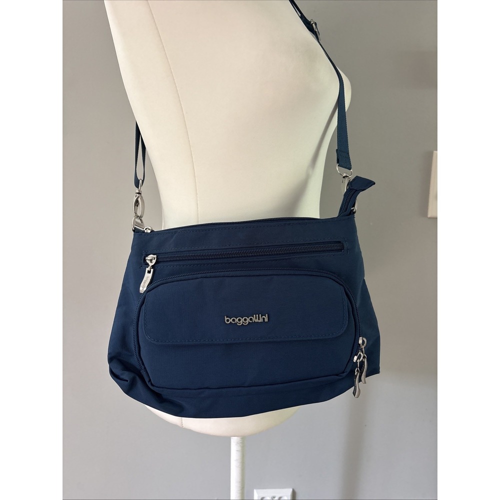 Baggallini Bag Blue Crossbody RFID